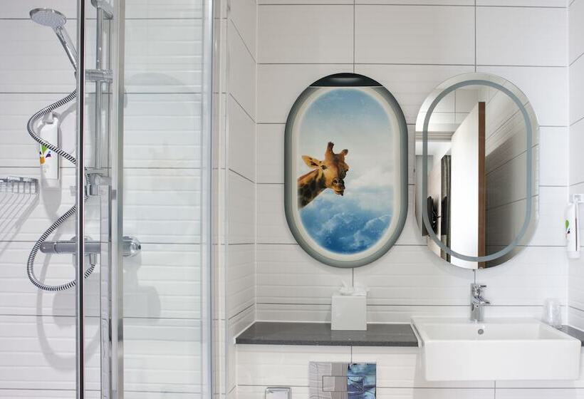 패밀리 룸, Ibis Styles London Heathrow Airport