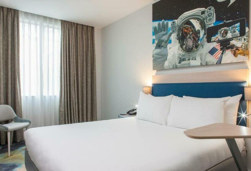 스탠다드 룸, Ibis Styles London Heathrow Airport