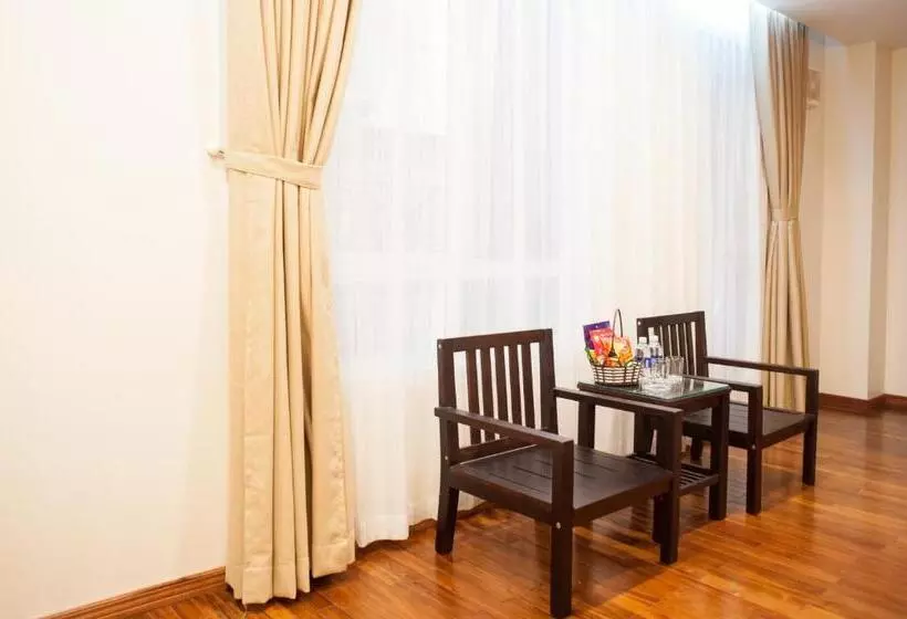 سوییت خانوادگی, Mely Hotel Hà Nội