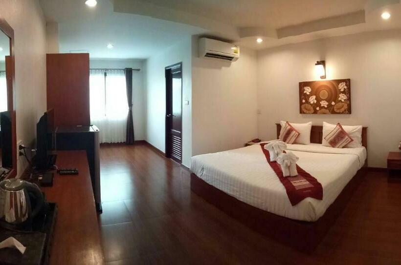 Номер Стандарт Вид на Горы, Sawadeelanna