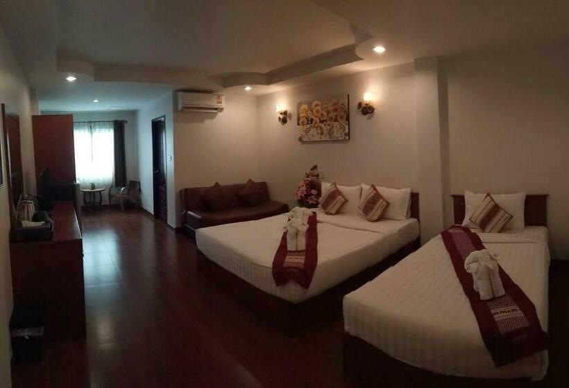 Номер Superior Вид на Город, Sawadeelanna