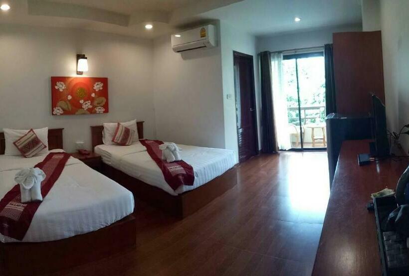 Номер Superior Вид на Город, Sawadeelanna