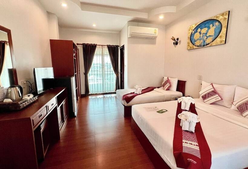 Трехместный Номер Deluxe, Sawadeelanna