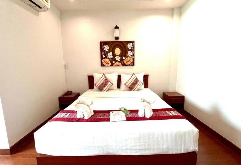 Номер Стандарт Вид на Горы, Sawadeelanna