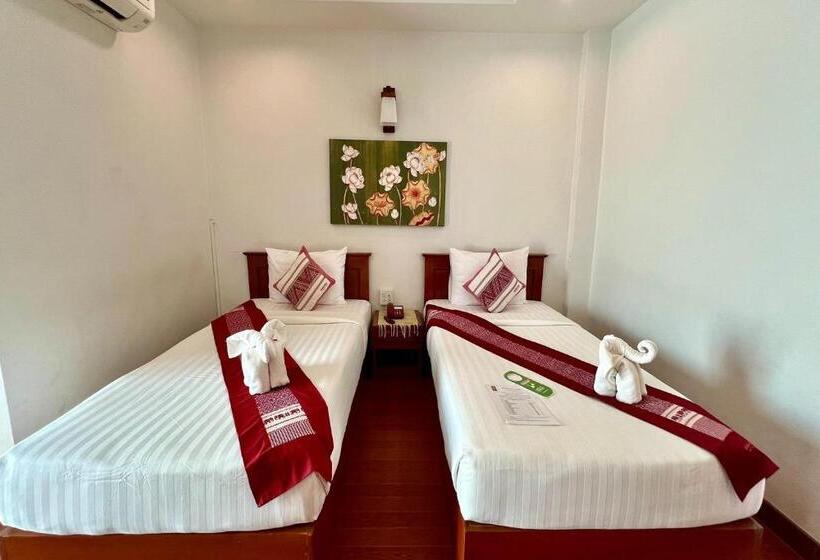 Номер Superior Вид на Город, Sawadeelanna