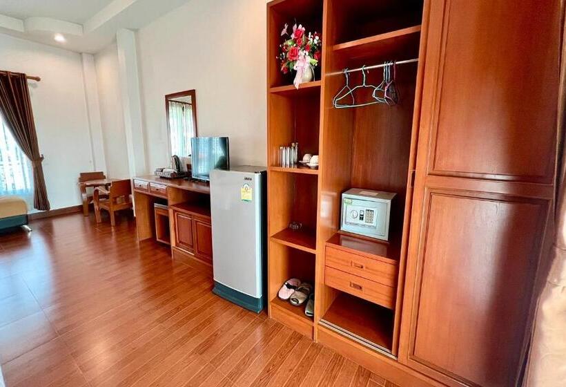 Трехместный Номер Deluxe, Sawadeelanna