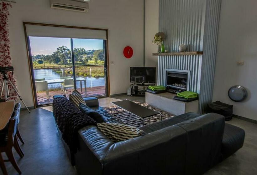 דירת שני חדרים, Tonic