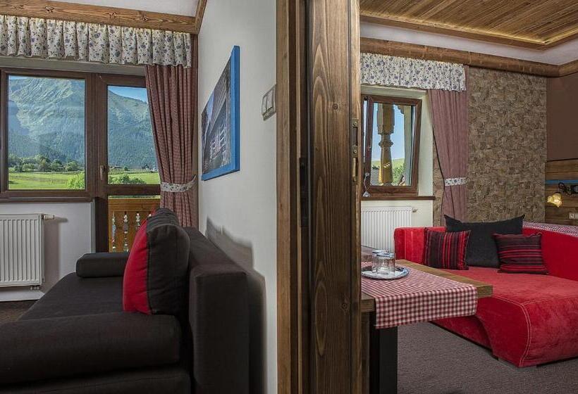 سوییت خانوادگی, Wellness Penzion Strachan