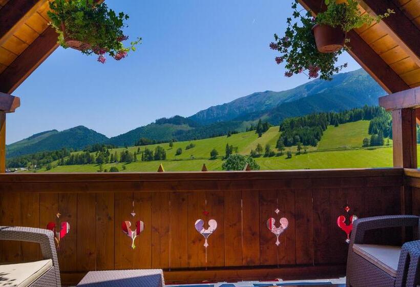 سوییت لوکس, Wellness Penzion Strachan