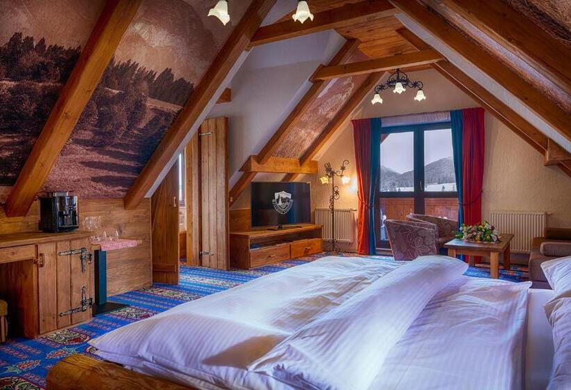 سوییت لوکس, Wellness Penzion Strachan