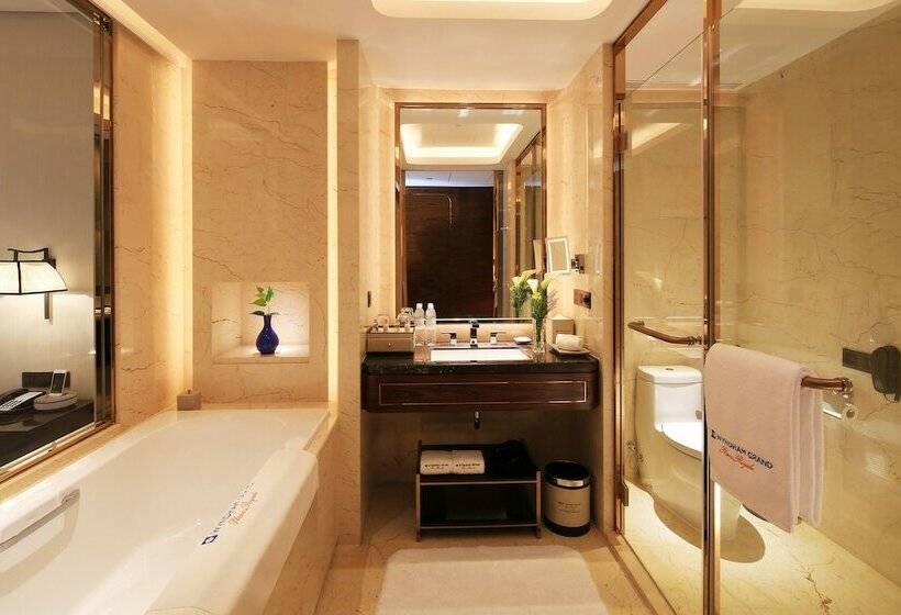 豪华房间, Wyndham Grand Plaza Royale Huayu Chongqing