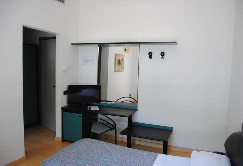 Трежместный Номер Economy, Capriccio