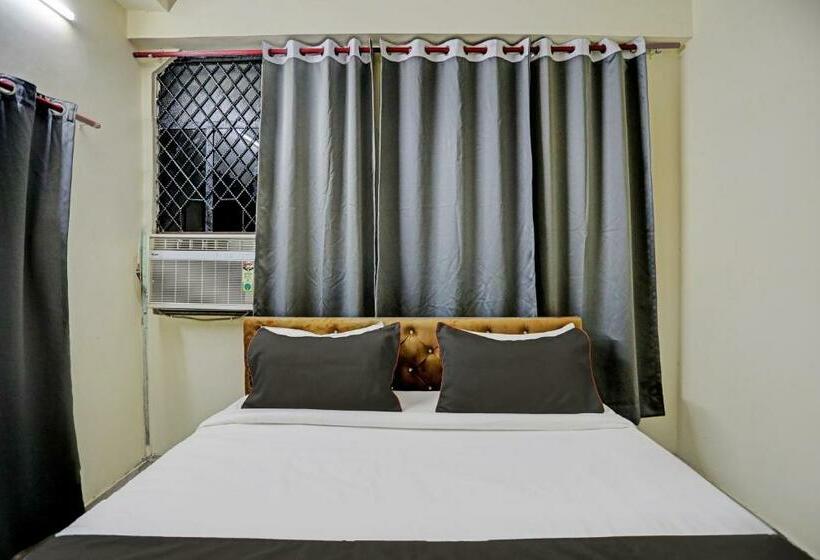 トリプルクラシックルーム, Collection O Lux