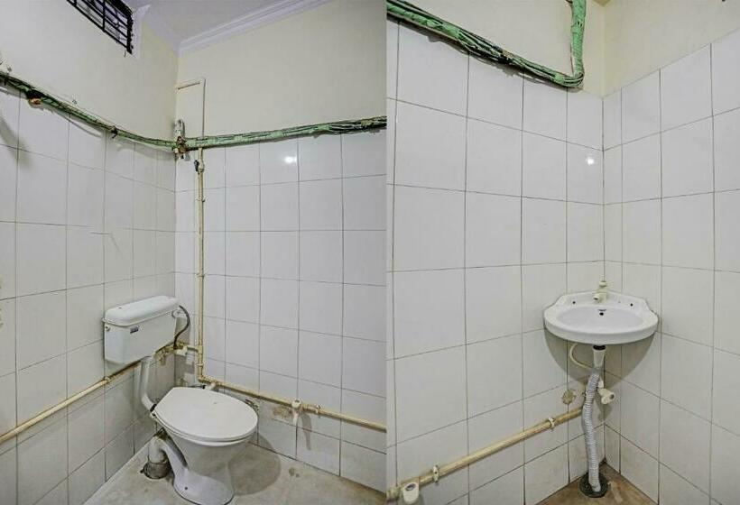 トリプルクラシックルーム, Collection O Lux