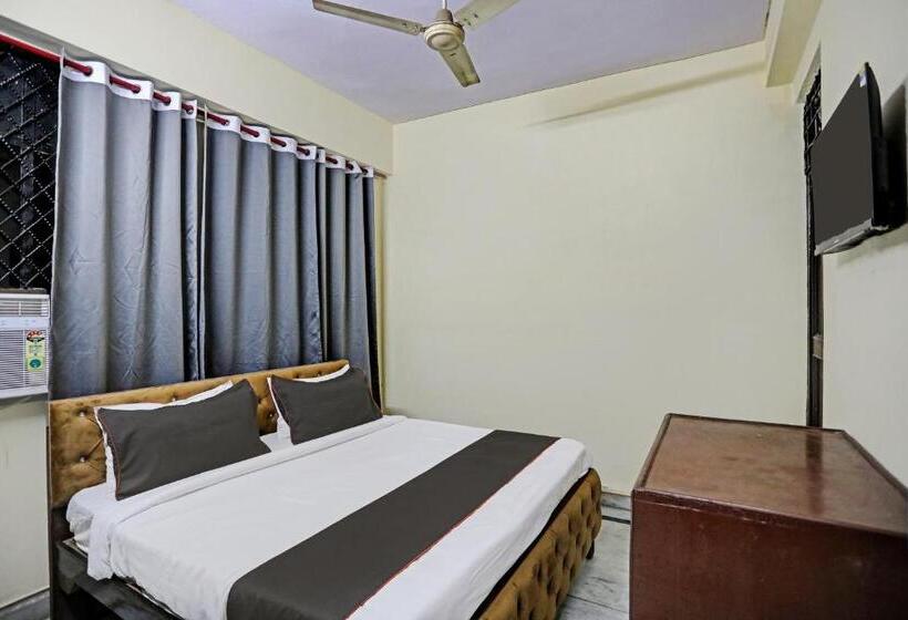 トリプルクラシックルーム, Collection O Lux