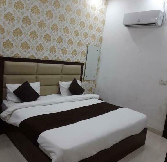 トリプルクラシックルーム, Oyo Flagship 81517 Hotel Cloud Inn