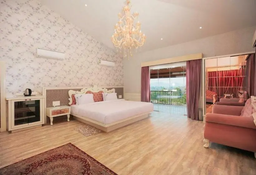 Royal-sviitti, Urmilaa Green County Resort 35 Km From Kolhapur