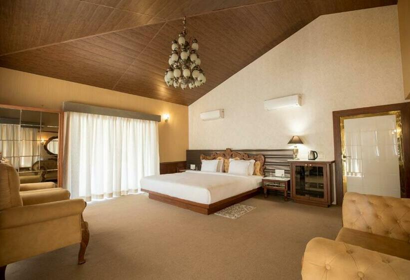 로얄 스위트, Urmilaa Green County Resort 35 Km From Kolhapur