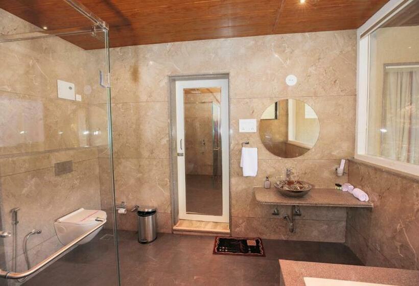 로얄 스위트, Urmilaa Green County Resort 35 Km From Kolhapur