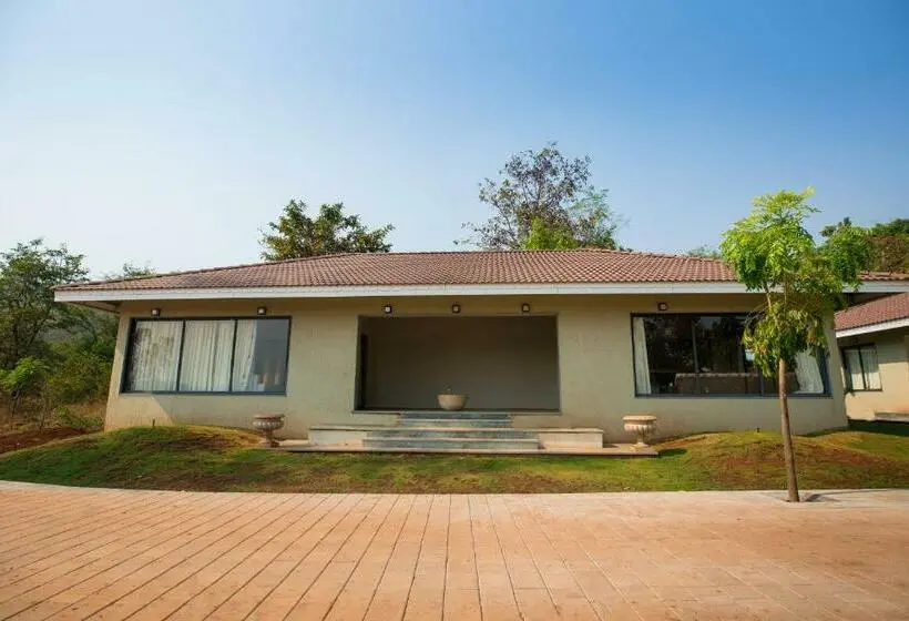 Sviitti, Urmilaa Green County Resort 35 Km From Kolhapur