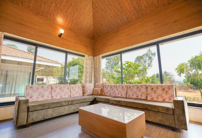 스위트, Urmilaa Green County Resort 35 Km From Kolhapur
