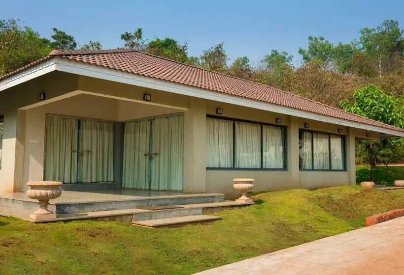 Sviitti, Urmilaa Green County Resort 35 Km From Kolhapur