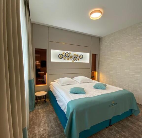 اتاق لوکس, Coroana