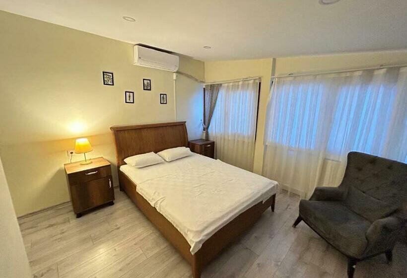 اتاق لوکس, Naval Hotel Yalova