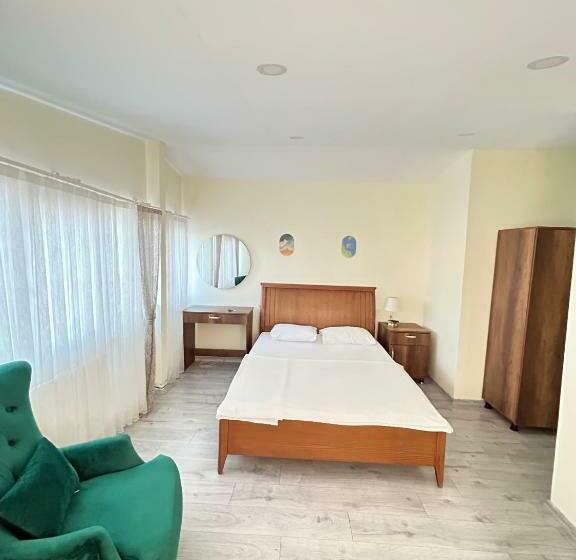 اتاق لوکس, Naval Hotel Yalova