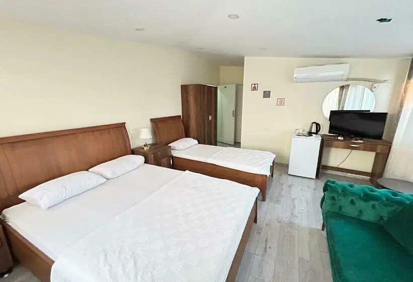 اتاق لوکس خانوادگی, Naval Hotel Yalova