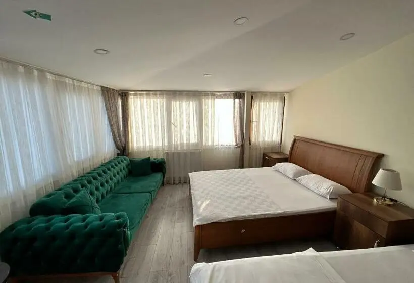 اتاق لوکس خانوادگی, Naval Hotel Yalova