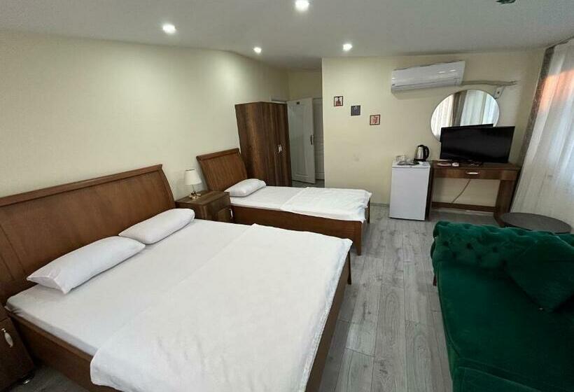 اتاق لوکس خانوادگی, Naval Hotel Yalova