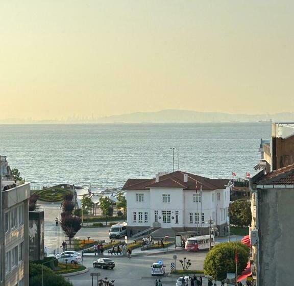 اتاق لوکس با چشم‌انداز دریا, Naval Hotel Yalova