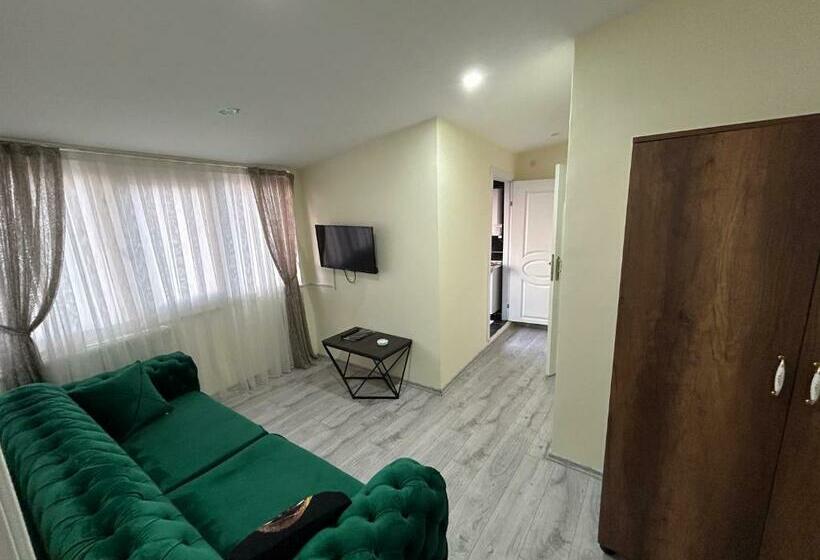 اتاق لوکس با چشم‌انداز دریا, Naval Hotel Yalova