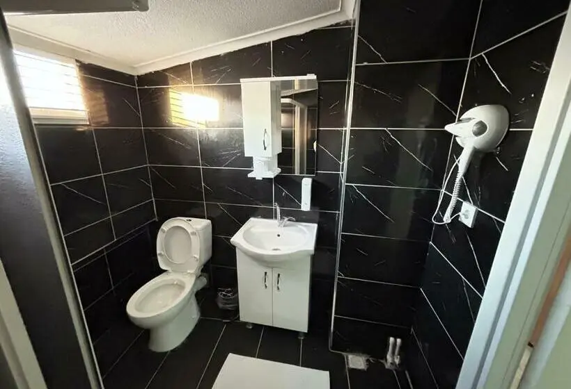اتاق لوکس سه تخته, Naval Hotel Yalova