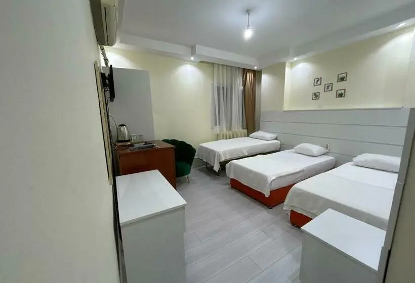 اتاق استاندارد سه نفره, Naval Hotel Yalova