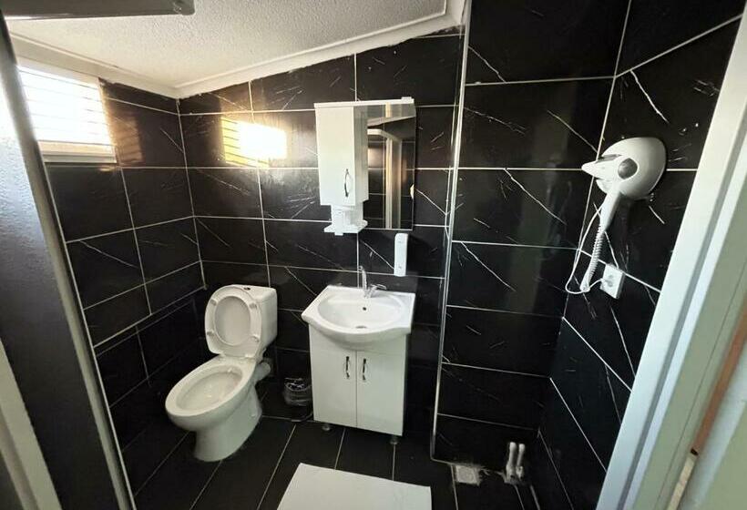 اتاق استاندارد سه نفره, Naval Hotel Yalova