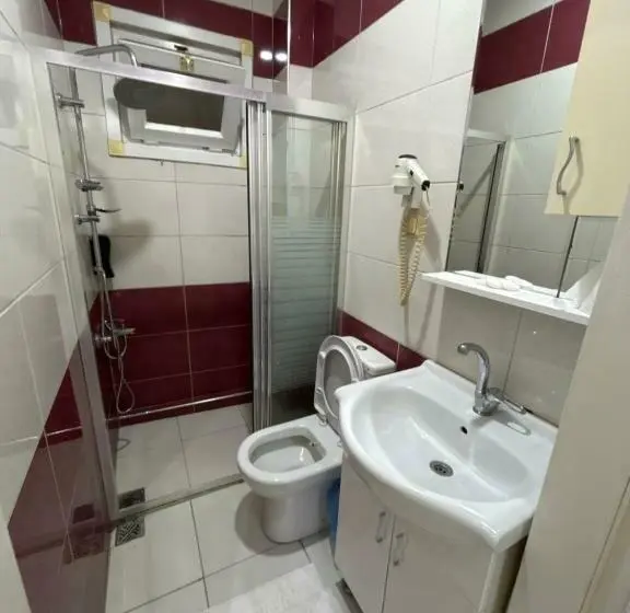 اتاق استاندارد یک نفره, Naval Hotel Yalova