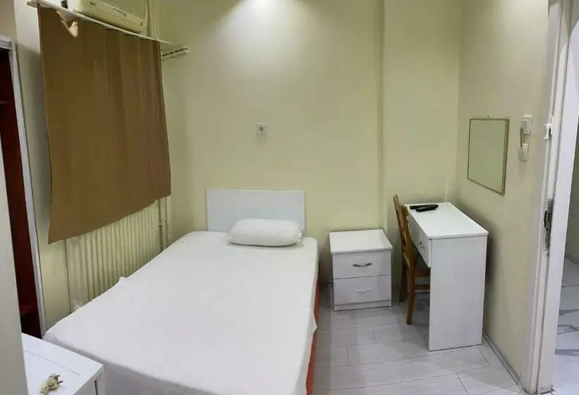 اتاق استاندارد یک نفره, Naval Hotel Yalova