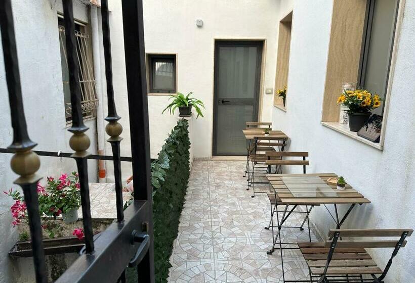 חדר סטנדרט עם טרסה, Del Carmine 23