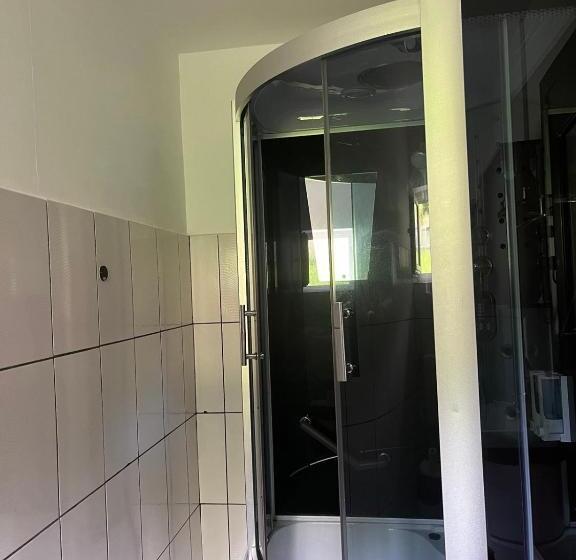 غرفة قياسية رباعية, Pensiunea Yajima