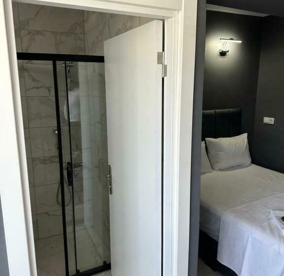 Номер Стандарт с Балконом, Arena Resort Otel Kagıthane