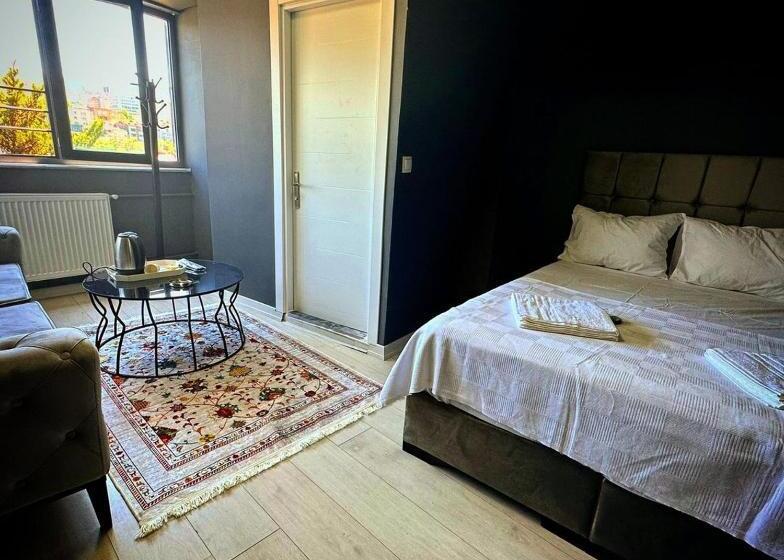 חדר סטנדרט עם מרפסת, Arena Resort Otel Kagıthane