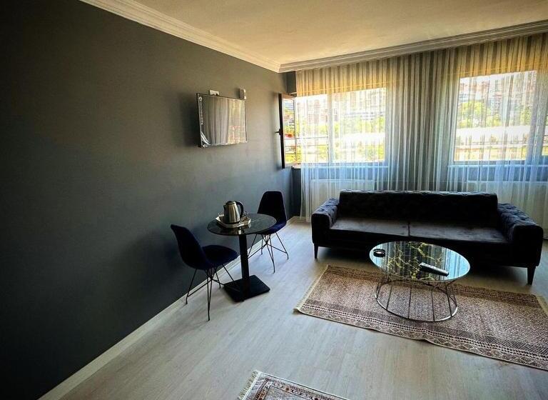 חדר סטנדרט עם מרפסת, Arena Resort Otel Kagıthane