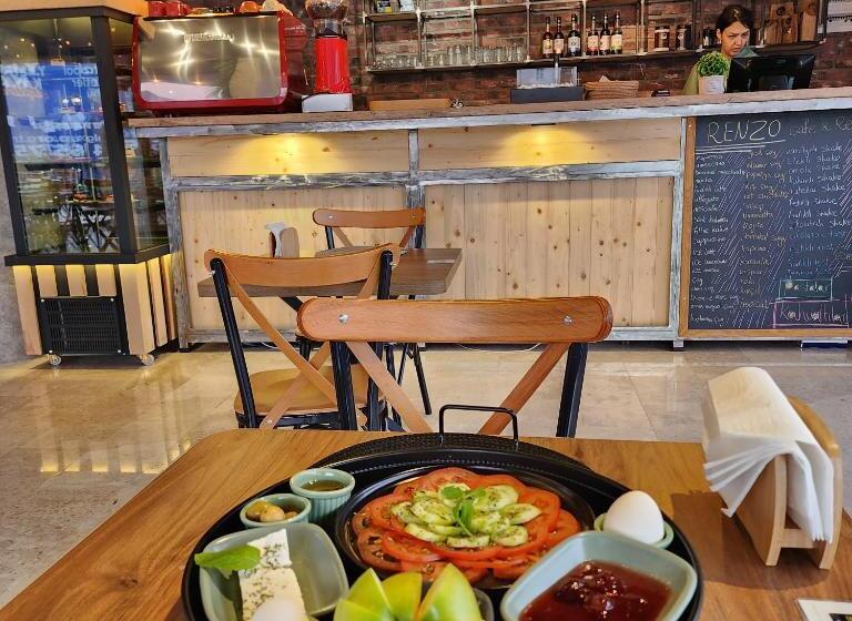 Апартаменты 1 Спальня, Dream House 22