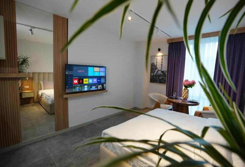 Люкс Повышенной Комфортности, Dream House 22