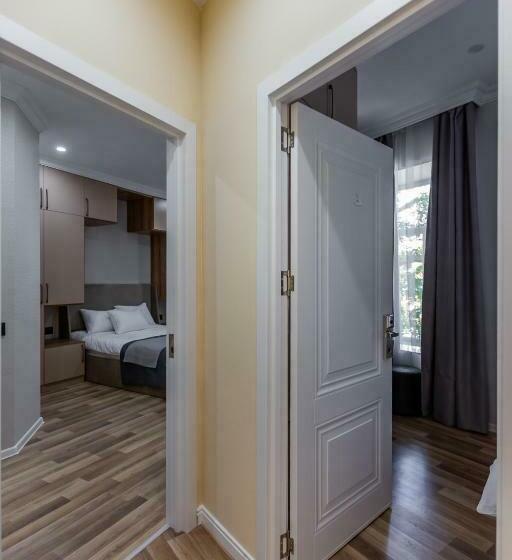 غرفة قياسية, Hillside City Center