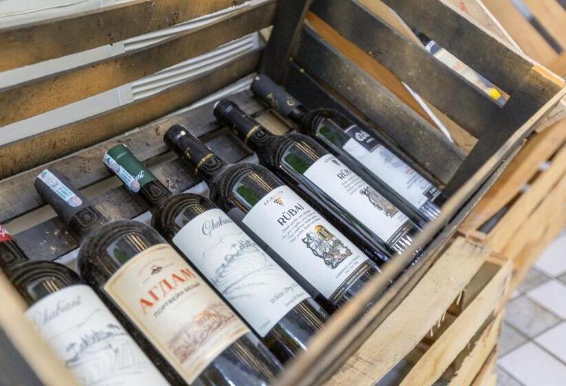 غرفة قياسية, Hillside City Center