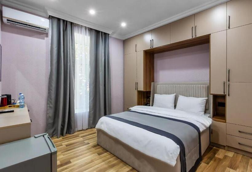 غرفة قياسية, Hillside City Center