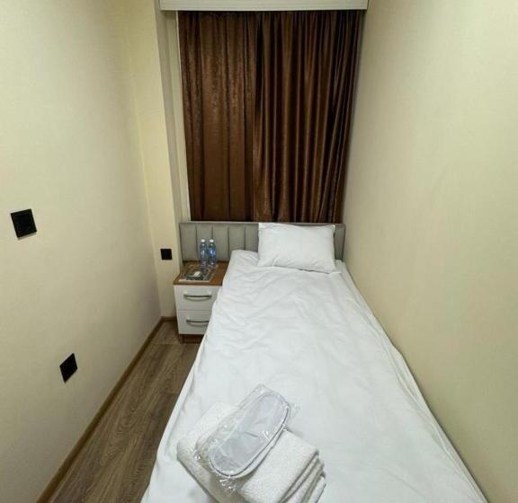 غرفة إقتصادية ثلاثية, Hillside City Center